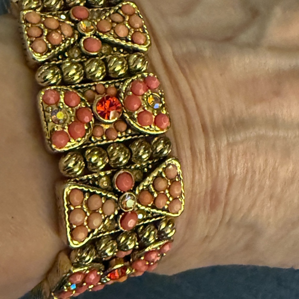 Stretch Gold Tone Wide Bangle Bracelet with Pink, Coral Beads & Red Rhinestones. - Picture 5 of 5